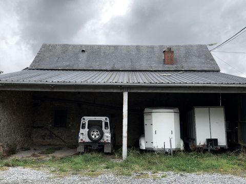 Bâtiment existant abritant la future maison rurale